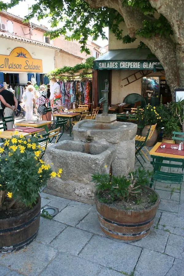 Boutique Villa With Shared Pool, Air Con, Wifi, Tv Le Plan-de-la-Tour France