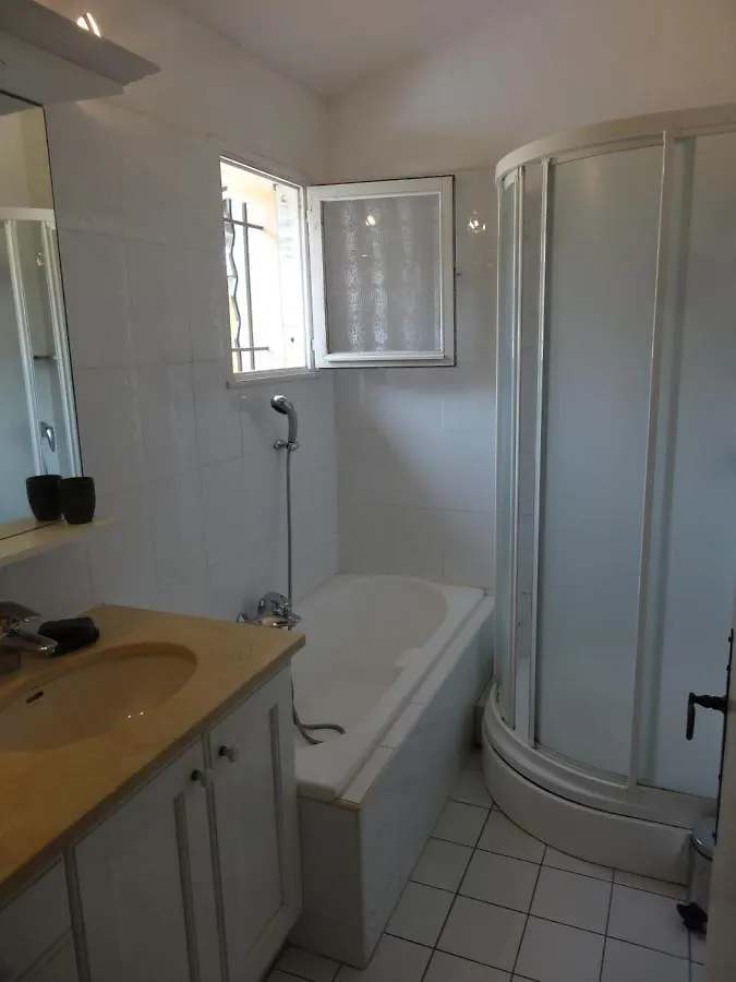 Boutique Villa With Shared Pool, Air Con, Wifi, Tv Le Plan-de-la-Tour Holiday home