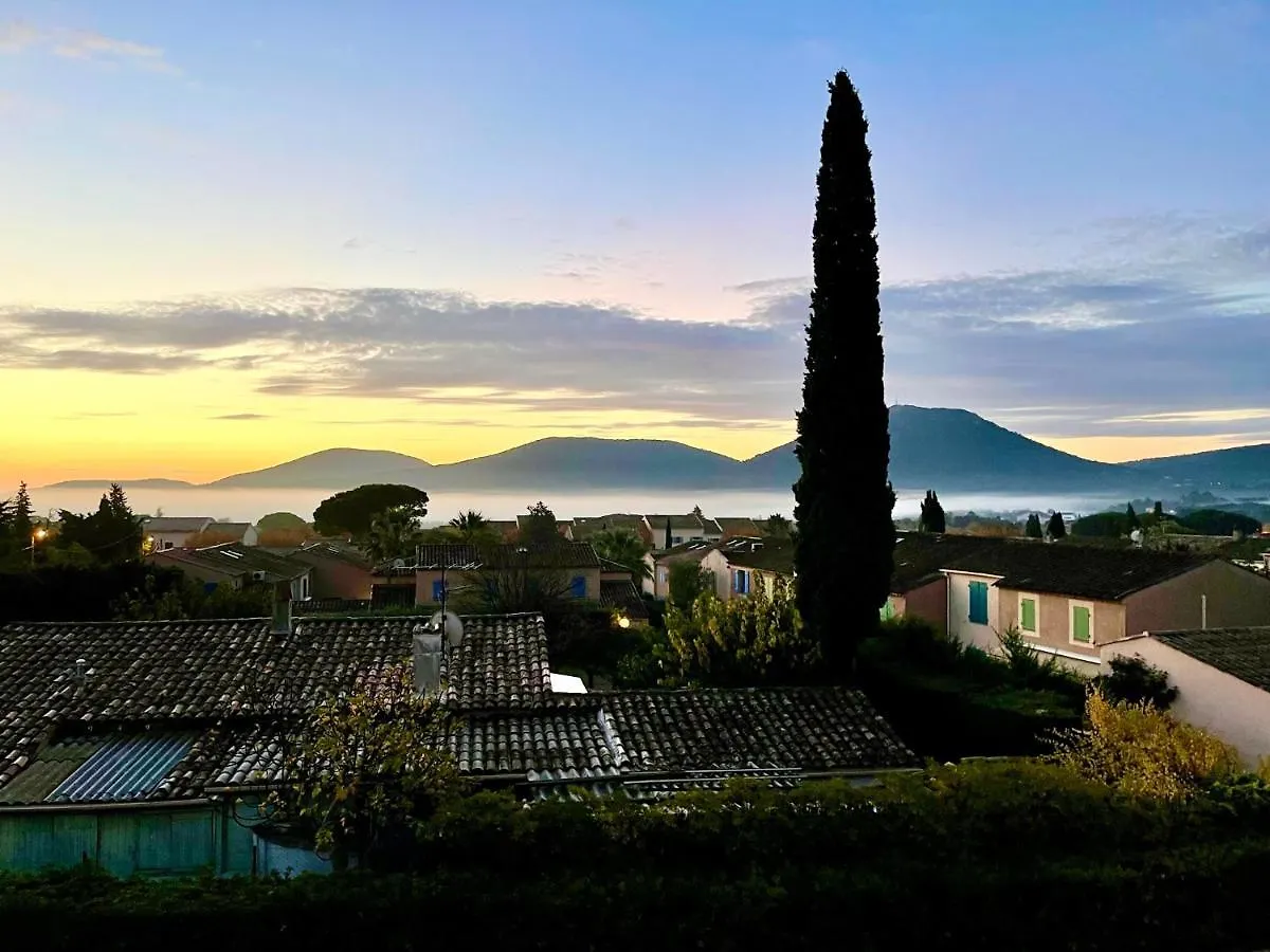 Boutique Villa With Shared Pool, Air Con, Wifi, Tv Le Plan-de-la-Tour